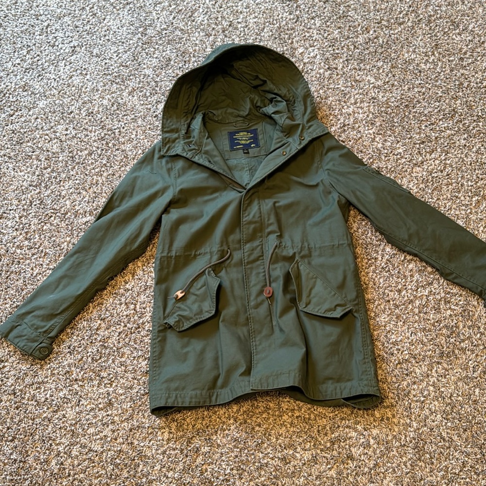 Alpha industries fishtail military jacket. Military green. Size L